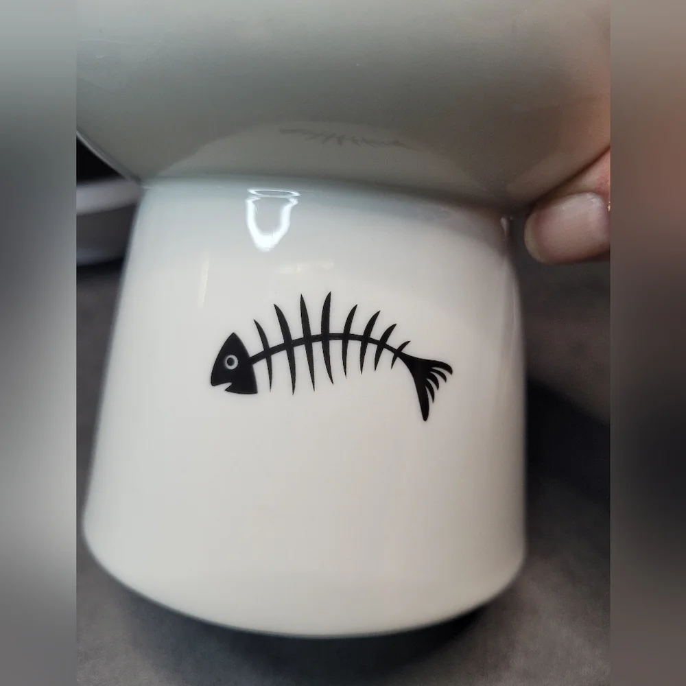 White Ceramic Elevated Cat Dish with Black Fish Skeleton Design